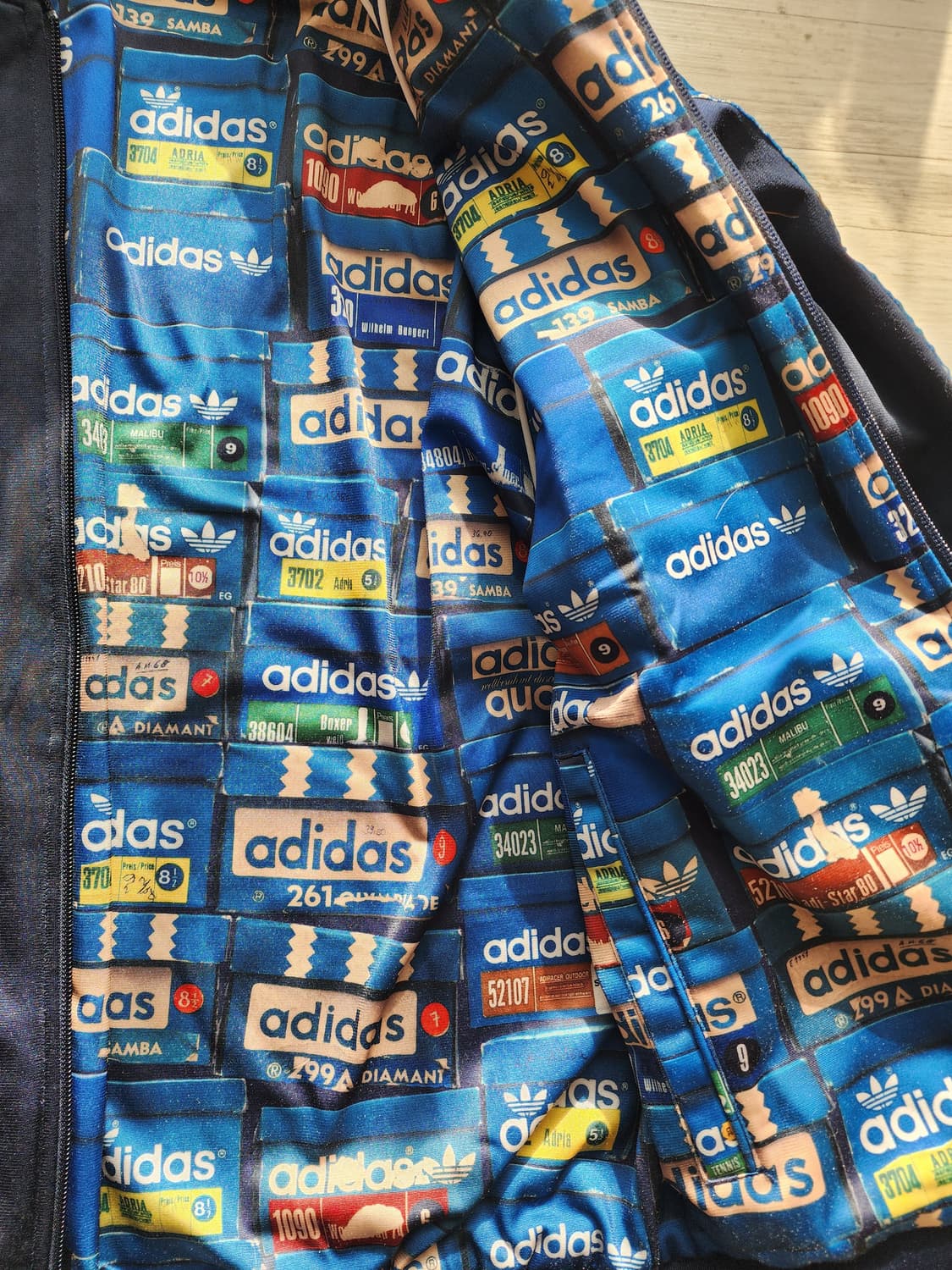 아디다스 그래픽 슈퍼스타 리버시블 양면 저지 트택탑 자켓. 져지 점퍼 상품이미지4