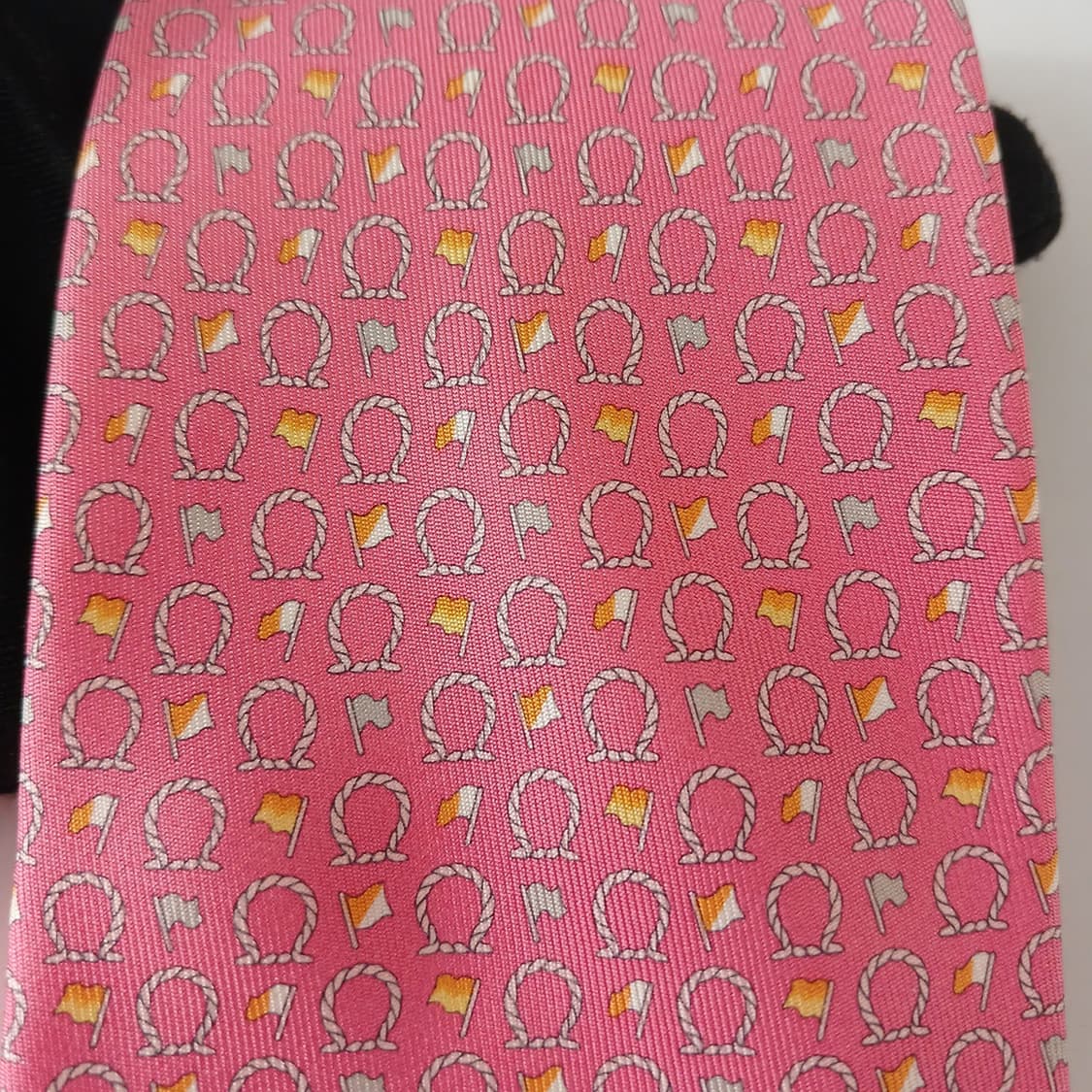 페라가모 실크 핑크 간치니 패턴 넥타이 9.3cm A+등급 A19044
 상품이미지6