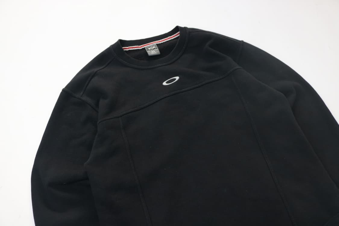 오클리 빈티지 소프트웨어 블랙 센터 로고 맨투맨 상품이미지4