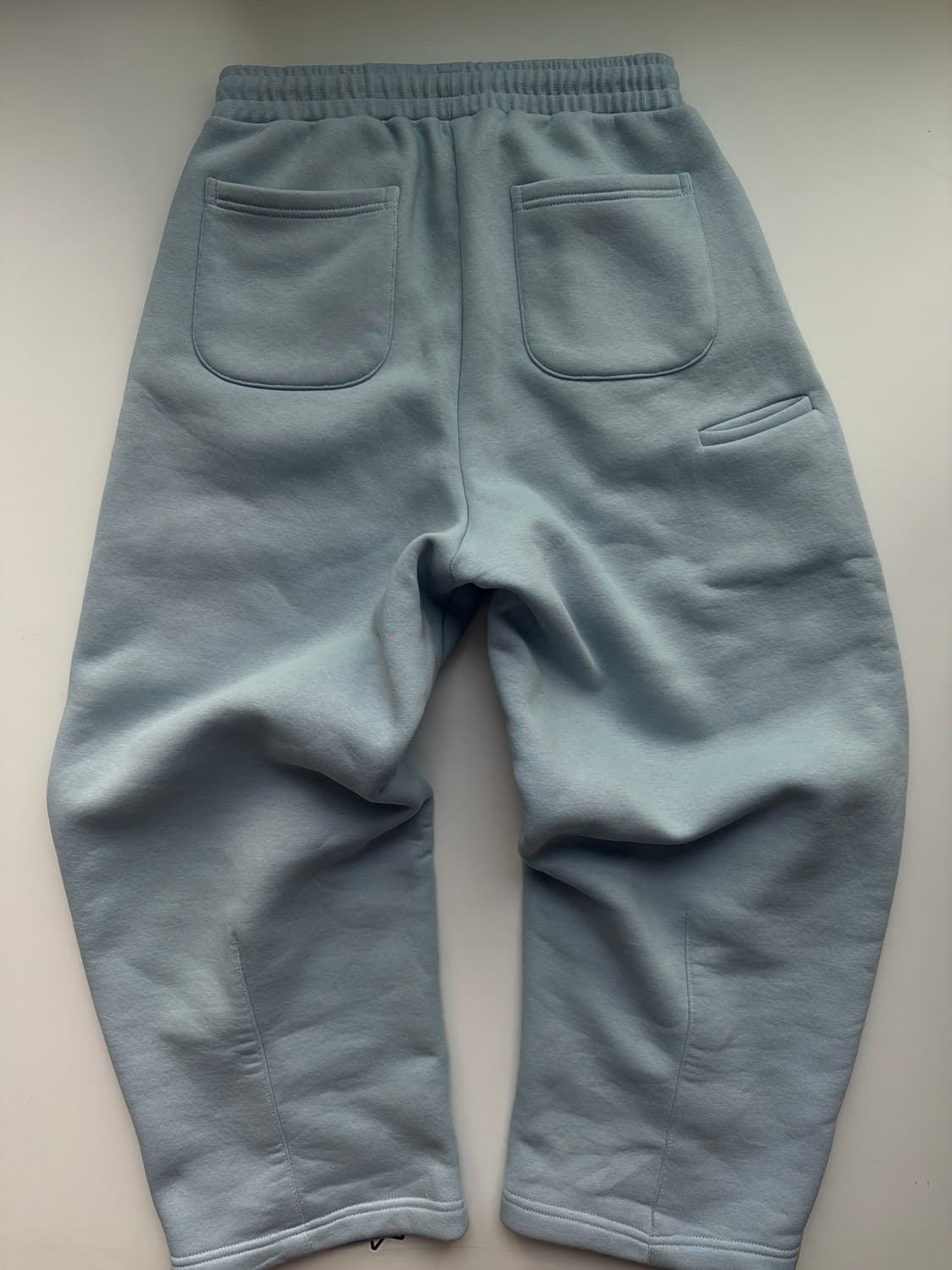 정품 Sweats 코지 하늘색 컬러 m 사이즈 팝니다! 상품이미지1