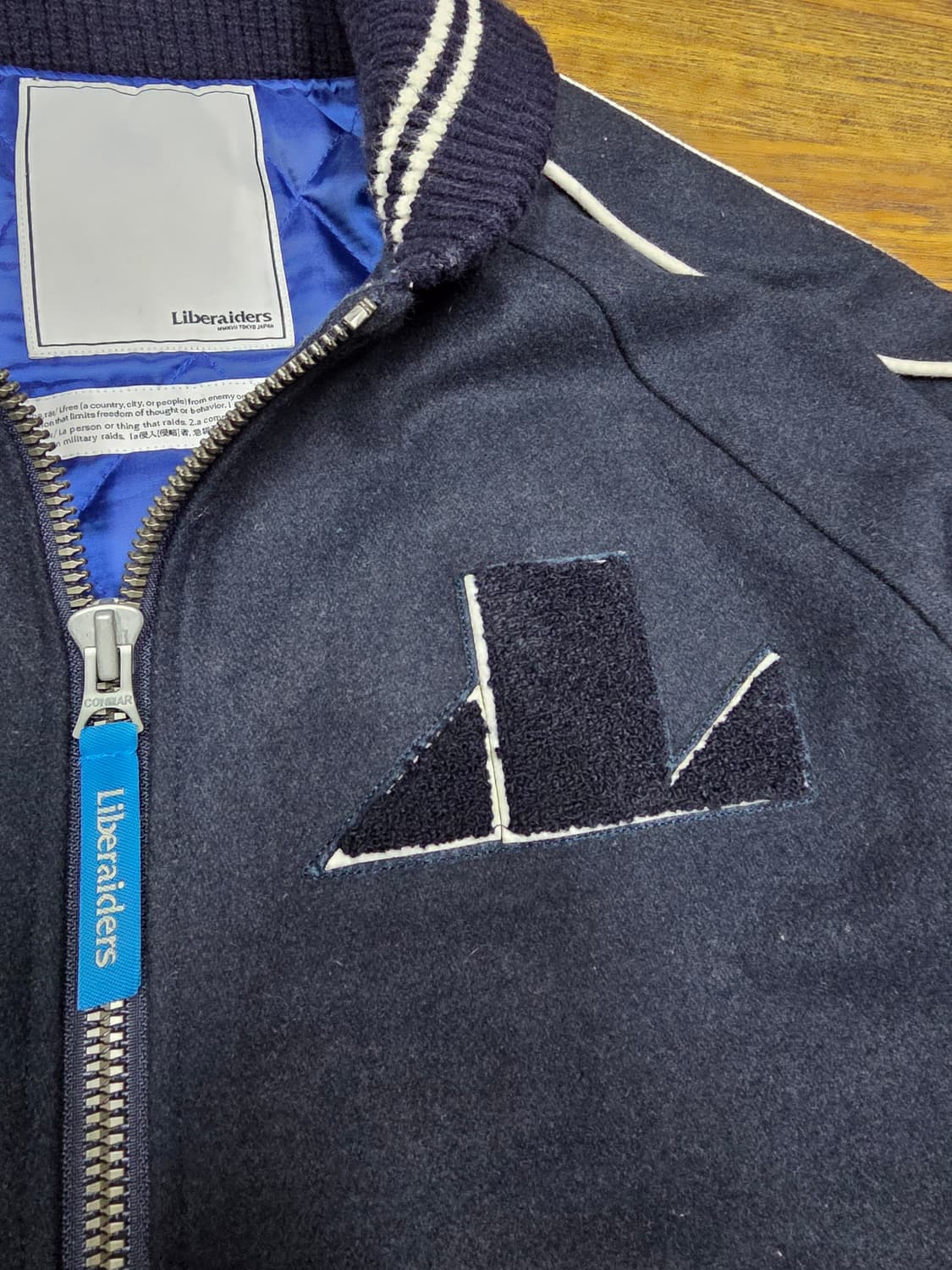 리버레이더스M.A.W어워드자켓

 상품이미지5