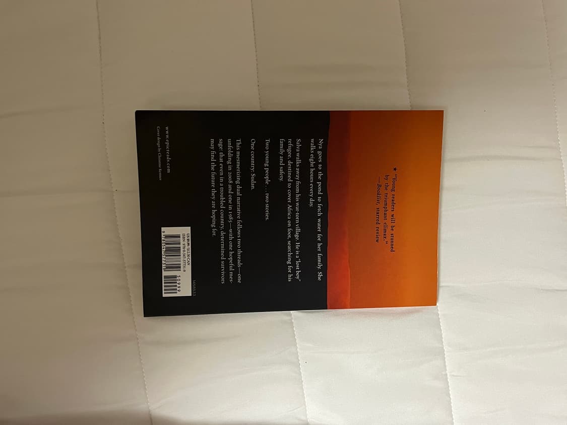 린다 수 박 작가의 장편 소설 <A Long Walk to Water>  상품이미지2