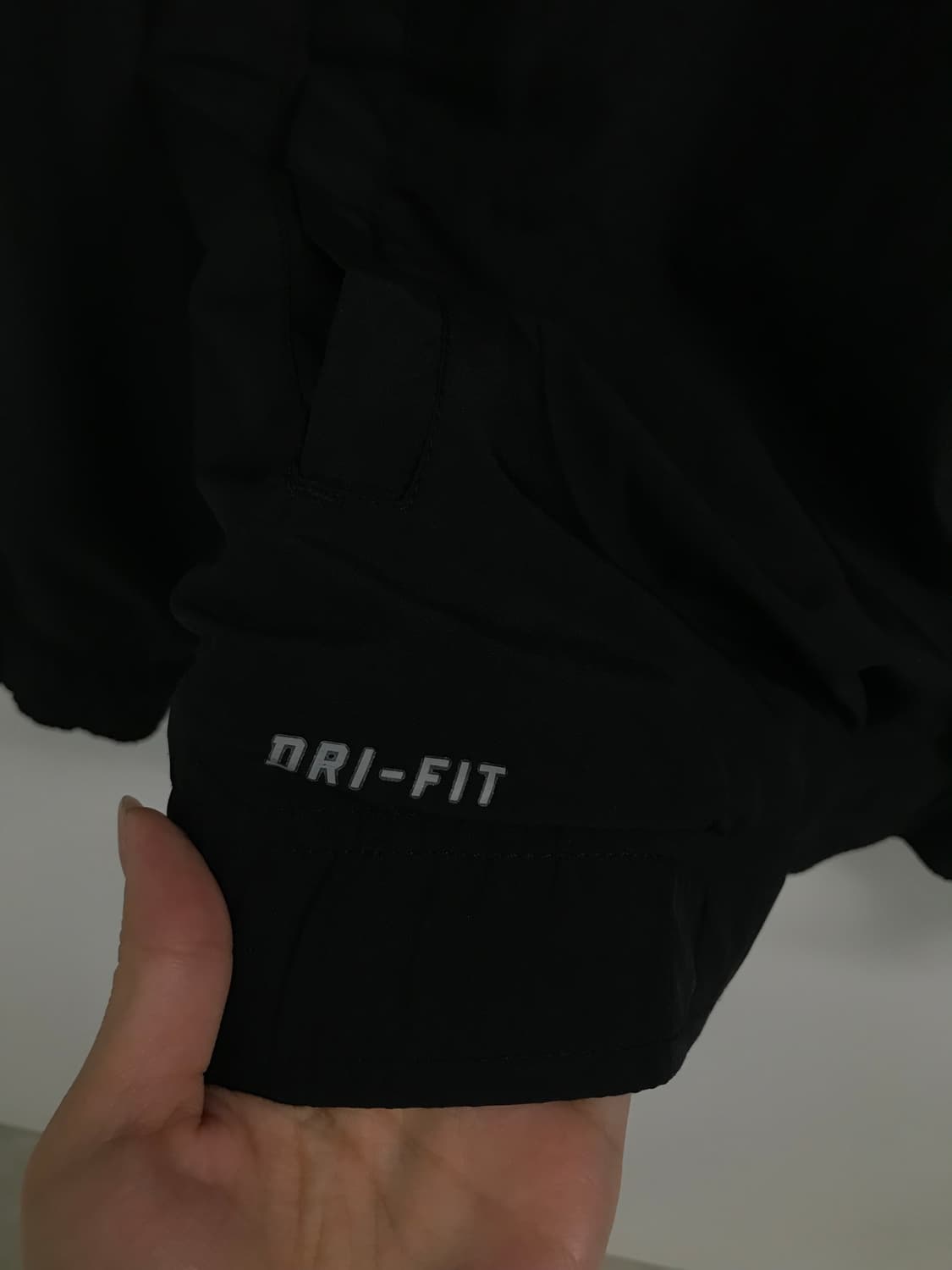 나이키 스우시 블랙 바람막이 자켓 상품이미지5