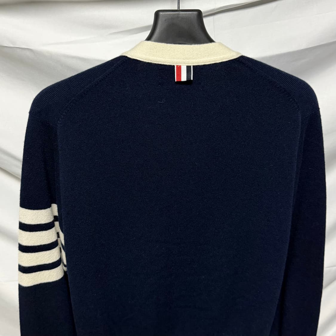 [S+급/3] 톰브라운 사선완장 캐시미어 가디건 상품이미지5