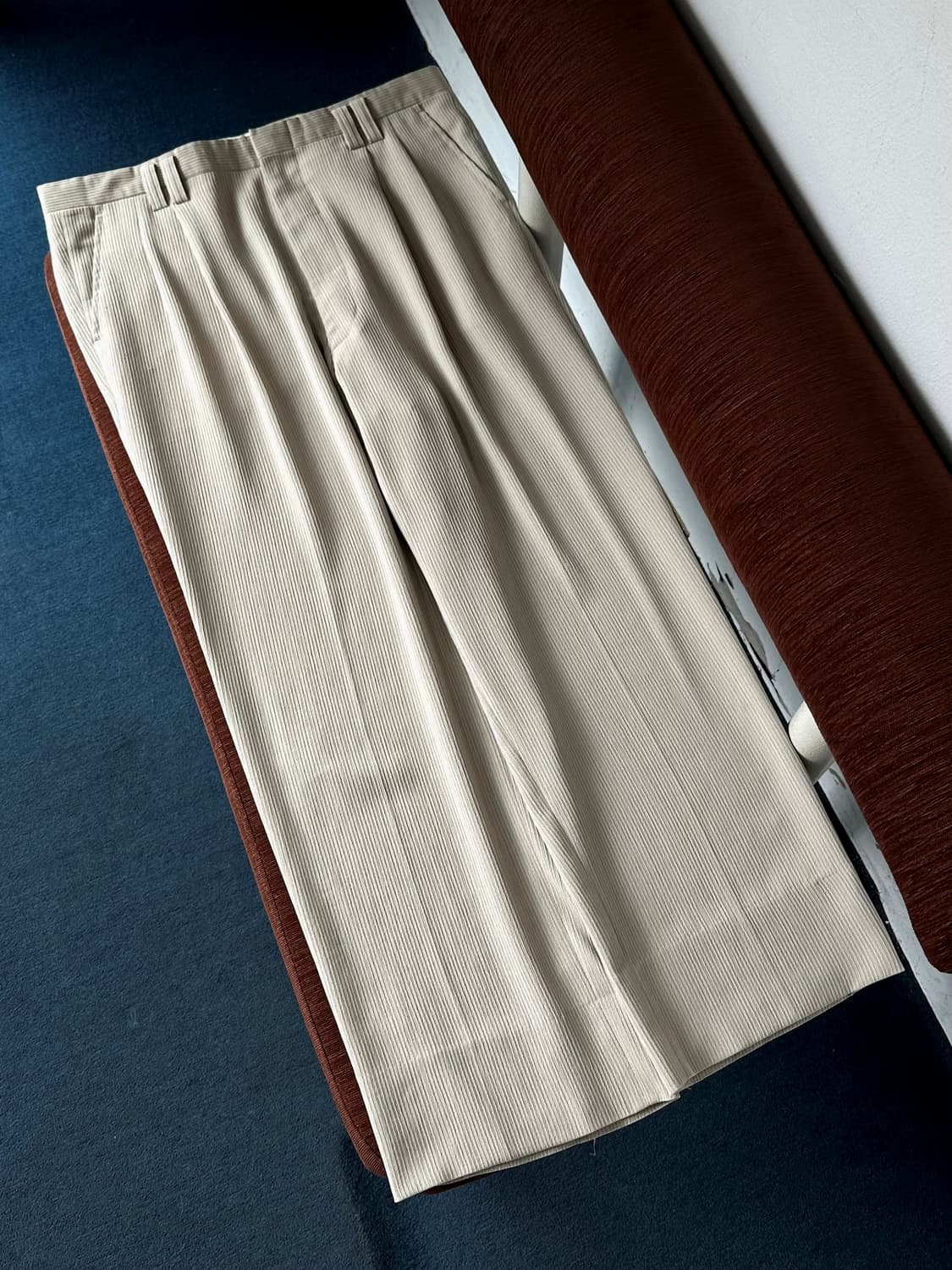 Light woven poly multi pleats trouser 상품이미지6