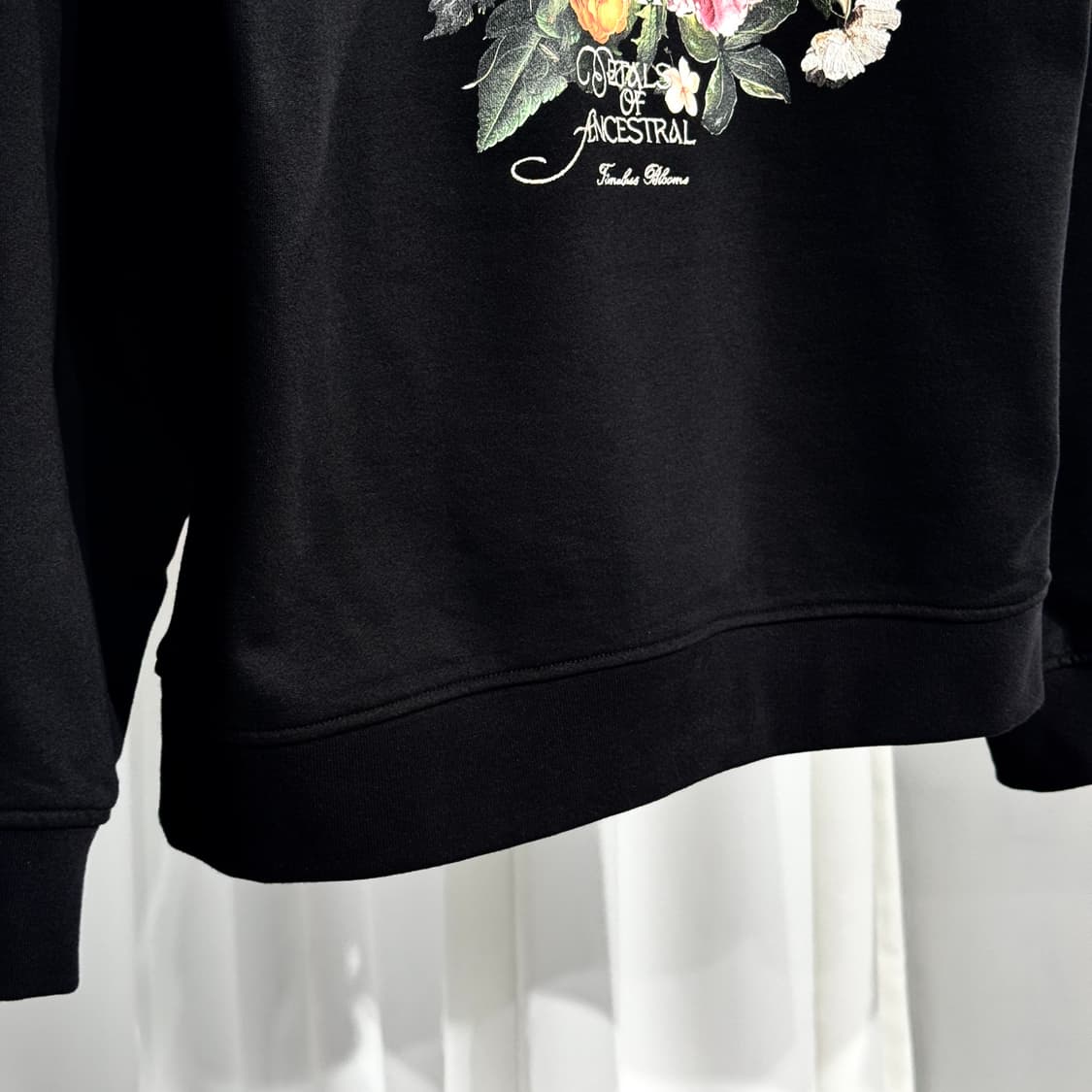 (105) 25FW 우영미 플라워 백로고 후드티 블랙 백화점판 상품이미지4