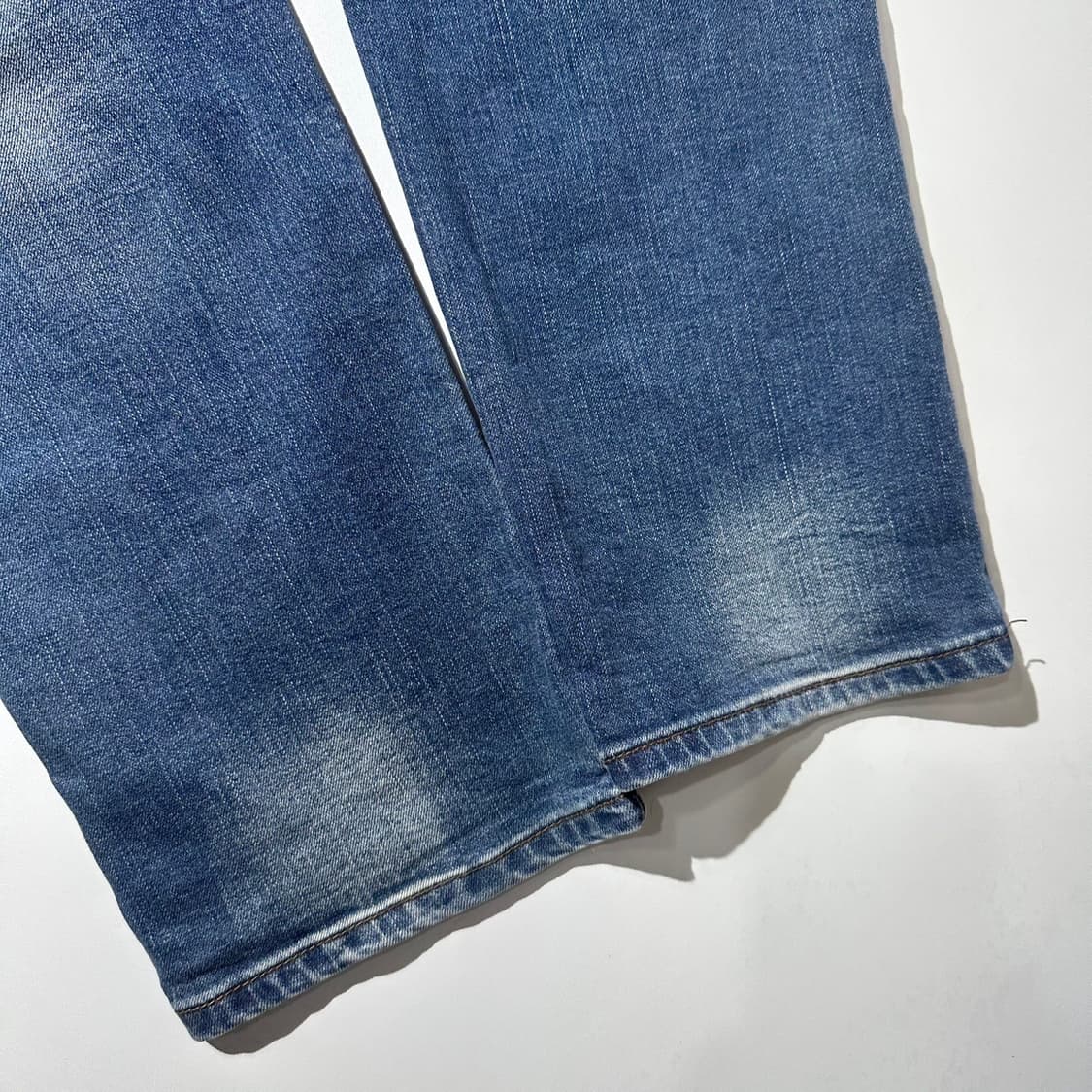 돌체 앤 가바나 메탈 플레이트 워시드 데님 팬츠 상품이미지9