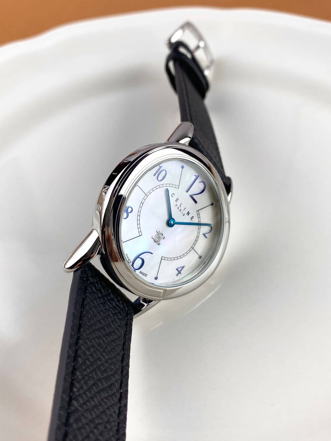 CELINE shell round watch unisex 상품이미지2