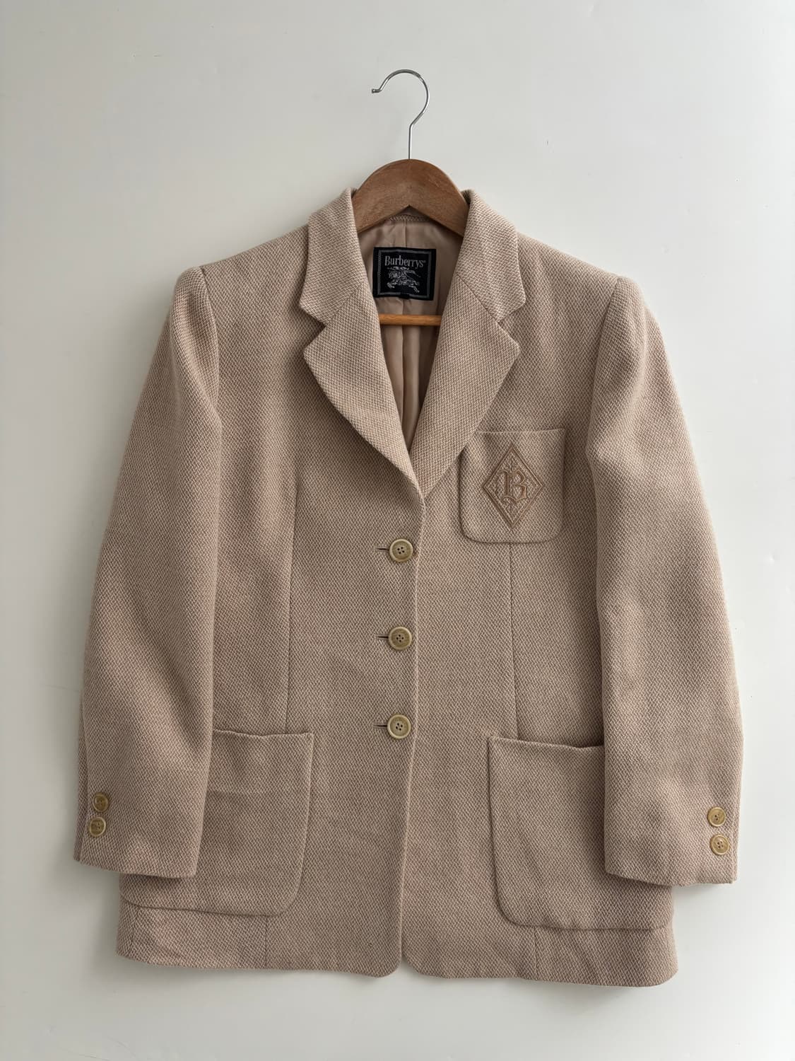 Burberry 버버리 연베이지 자수로고 블레이저 상품이미지3