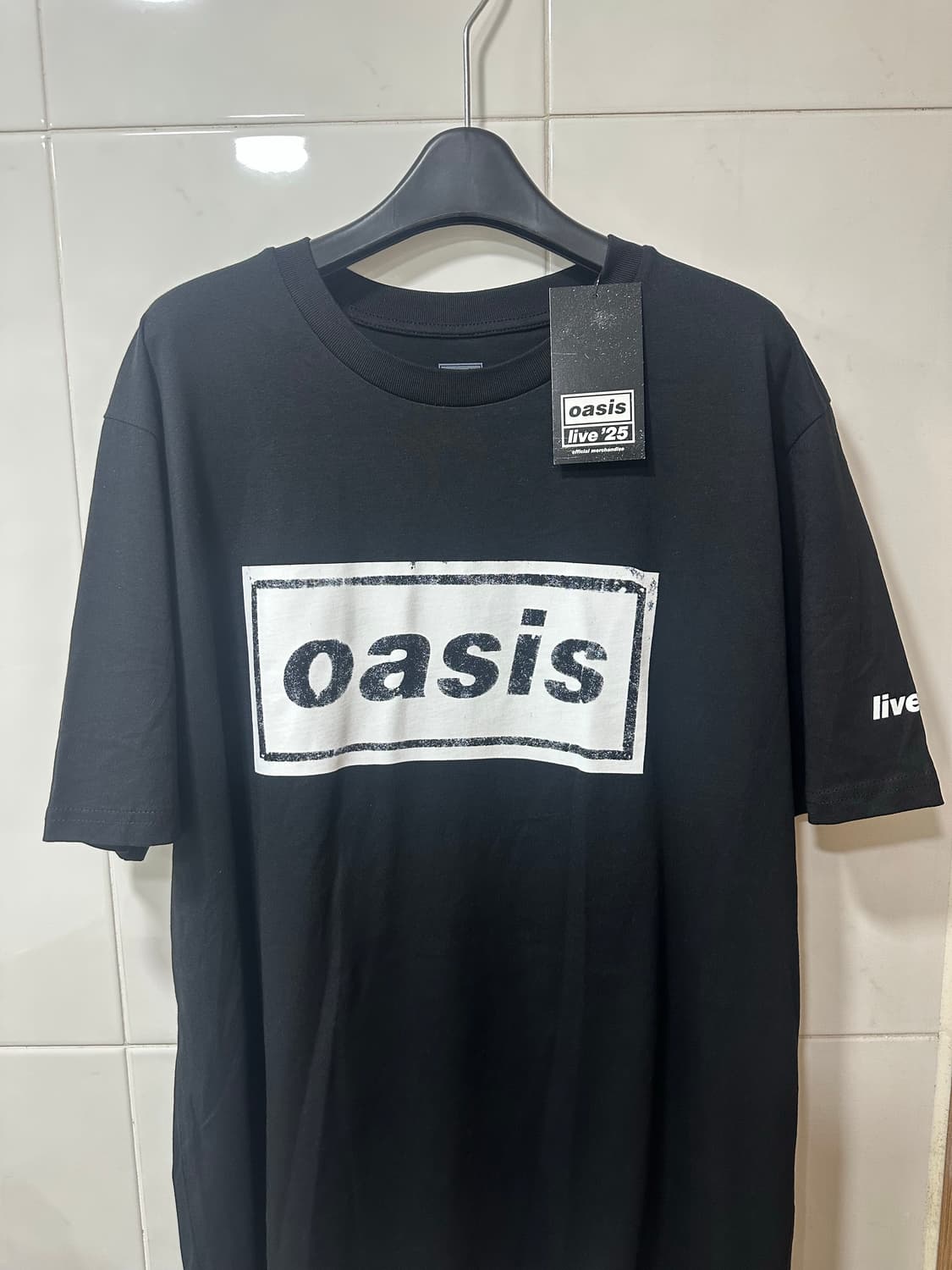 오아시스 팝업 굿즈 티셔츠 상품이미지1