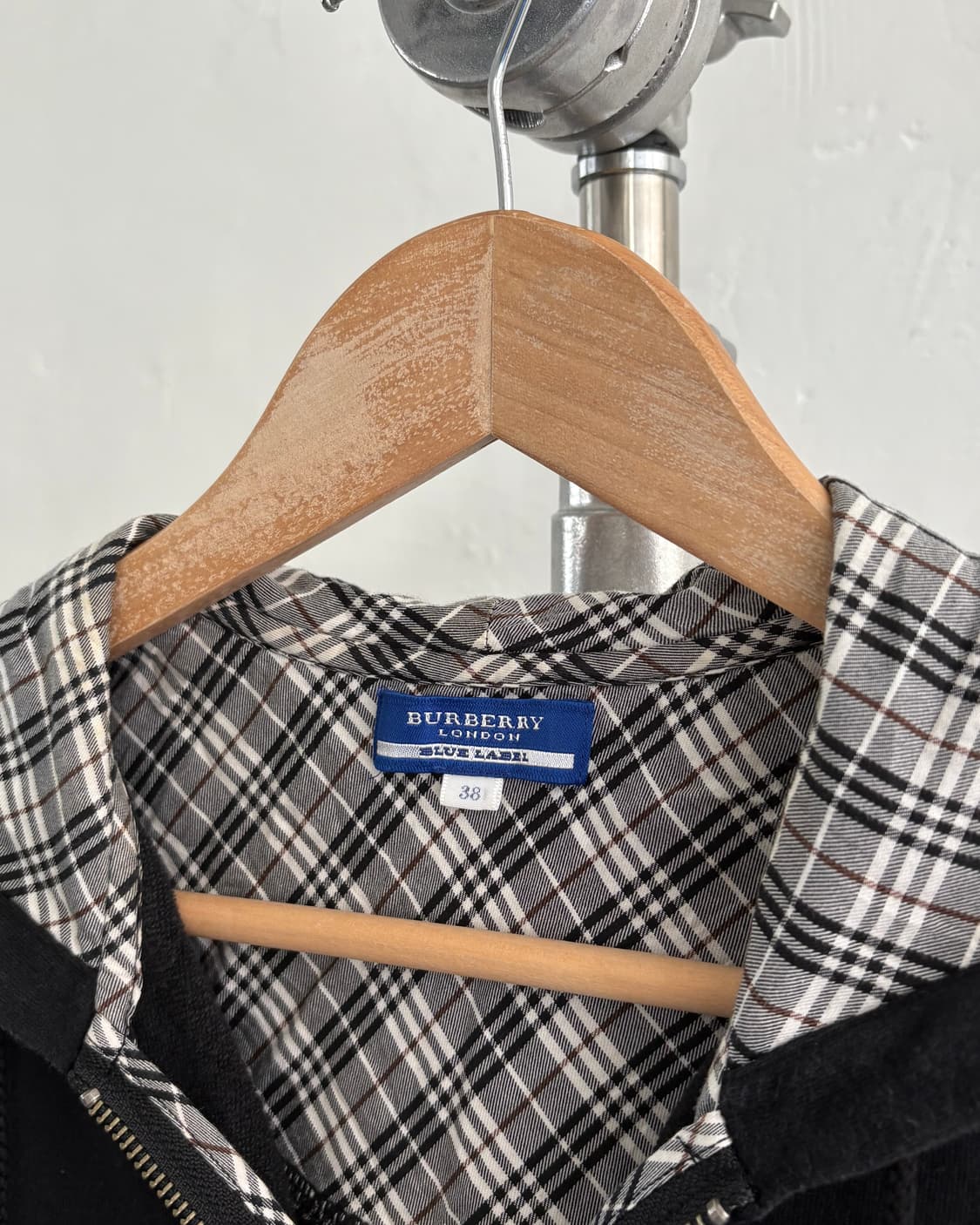 Burberry 버버리 블루라벨 블랙 반팔 후드집업 상품이미지6