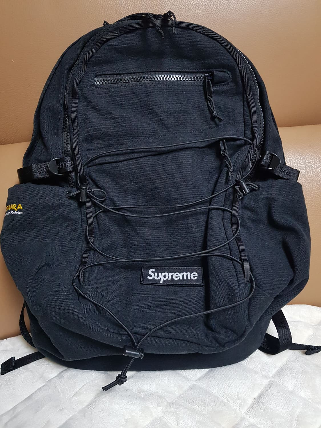 슈프림 백팩 블랙 25SS 상품이미지2