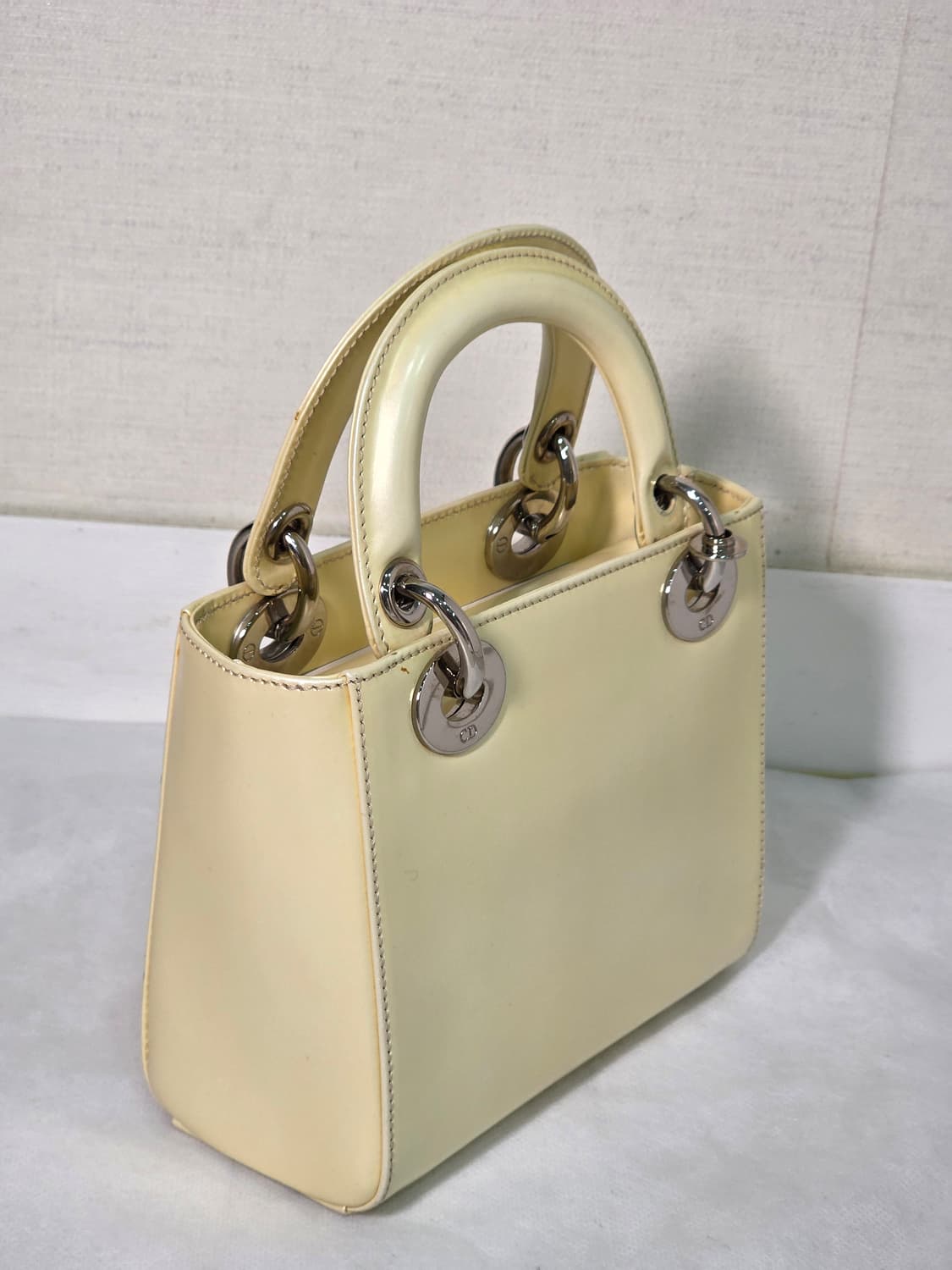 디올 레이디디올 미니 연노랑 애나멜 은장 토트백 상품이미지6