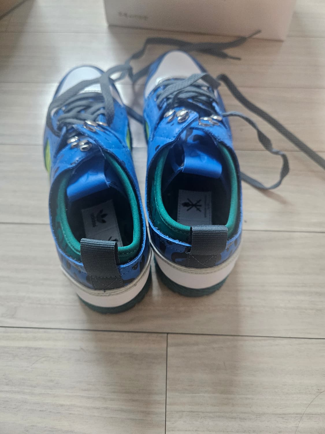 아디다스 x 오프닝세레모니 뉴욕런 255 이지 삼바 가젤 상품이미지3