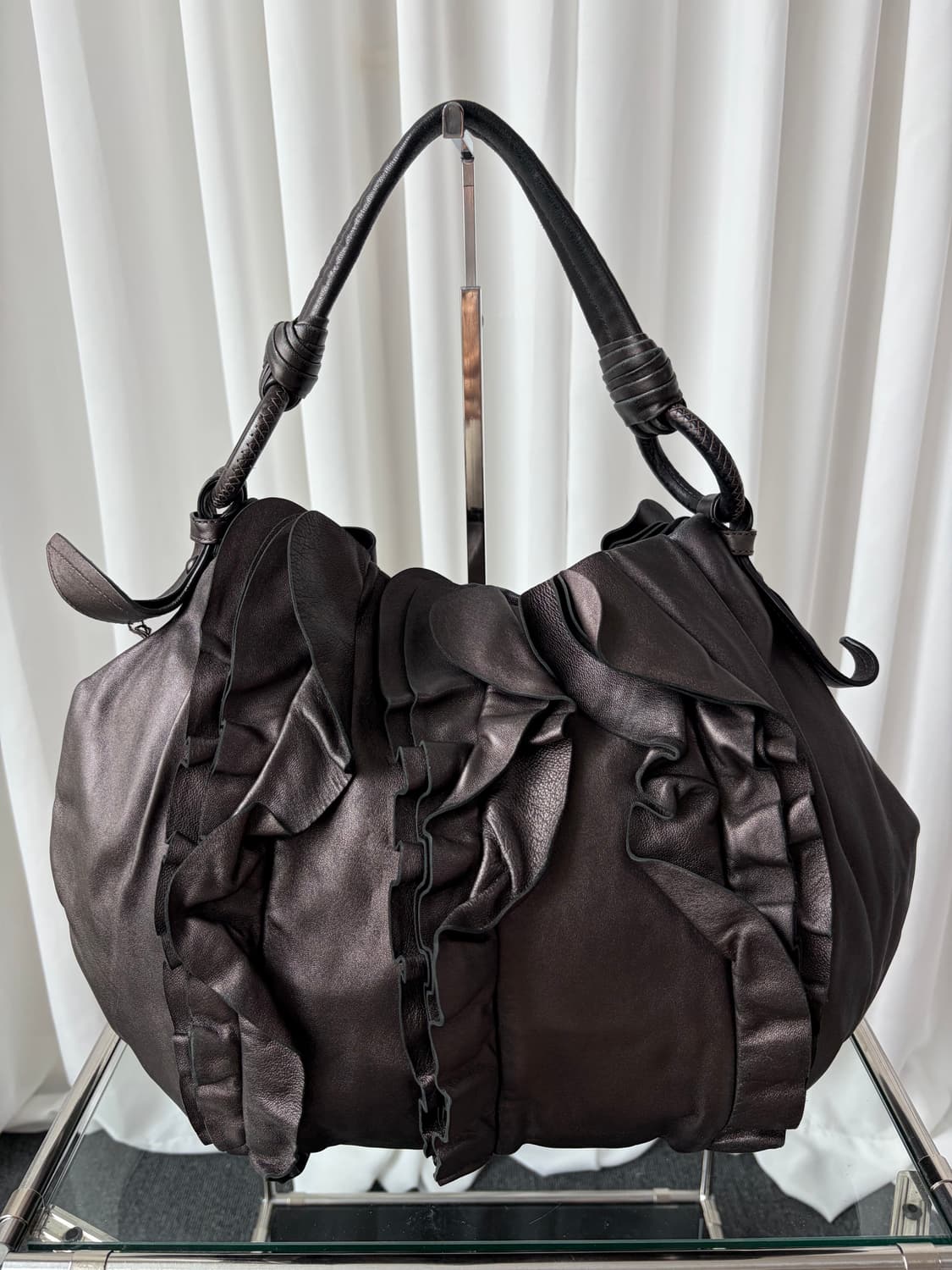 프라다 나파 러플 숄더백 상품이미지3