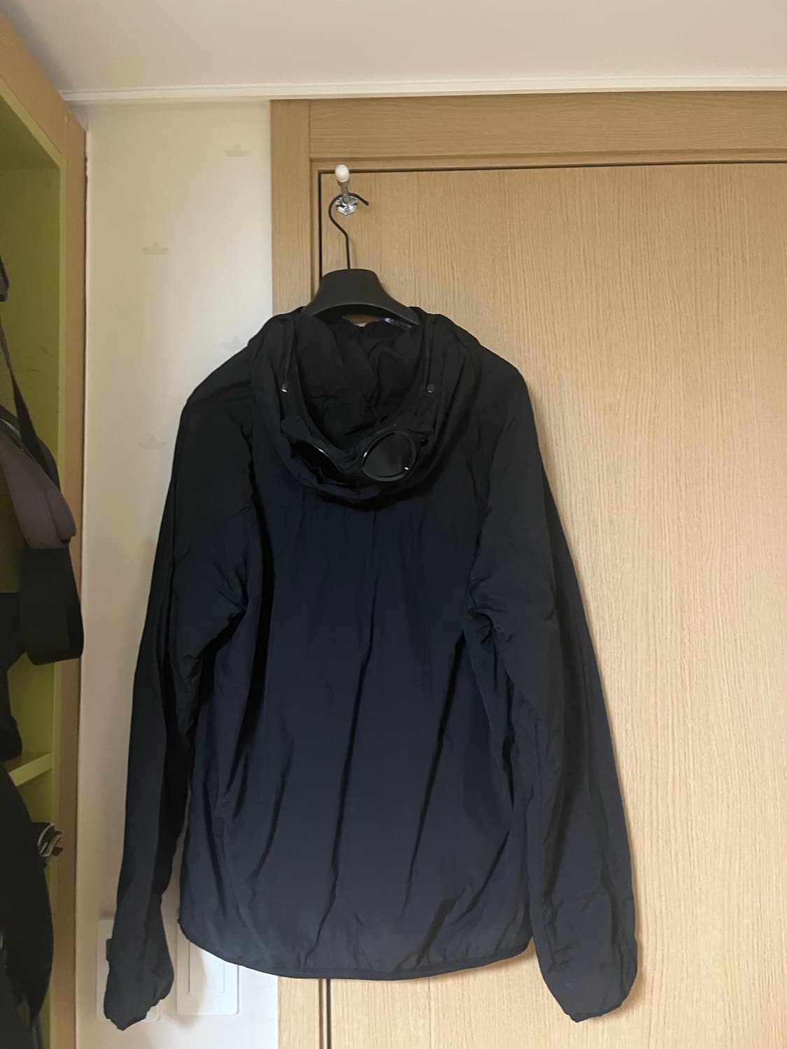 C.P. Company 씨피컴퍼니 G.D.P. 고글 자켓 블랙 23SS 상품이미지2