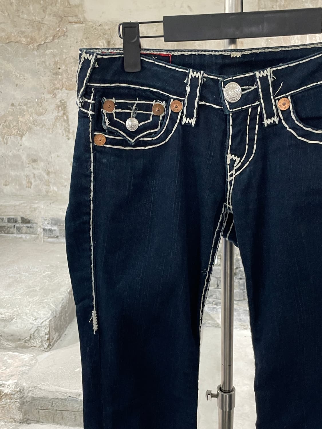 트루 릴리전 조이 슈퍼T 진청 부츠컷 데님 팬츠 상품이미지2