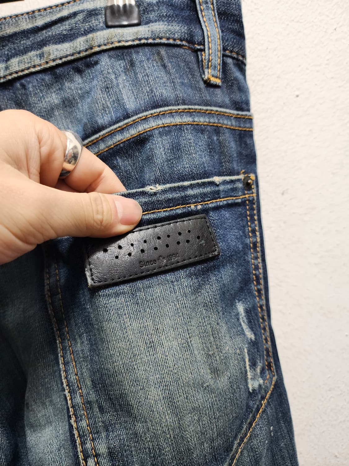 디스퀘어드2 가죽패치 데님 청바지 상품이미지3