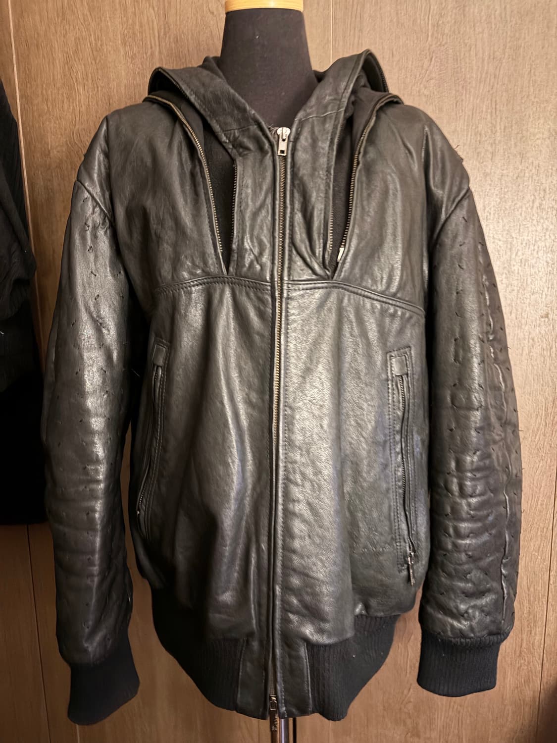 존갈리아노 레더 후드 상품이미지2