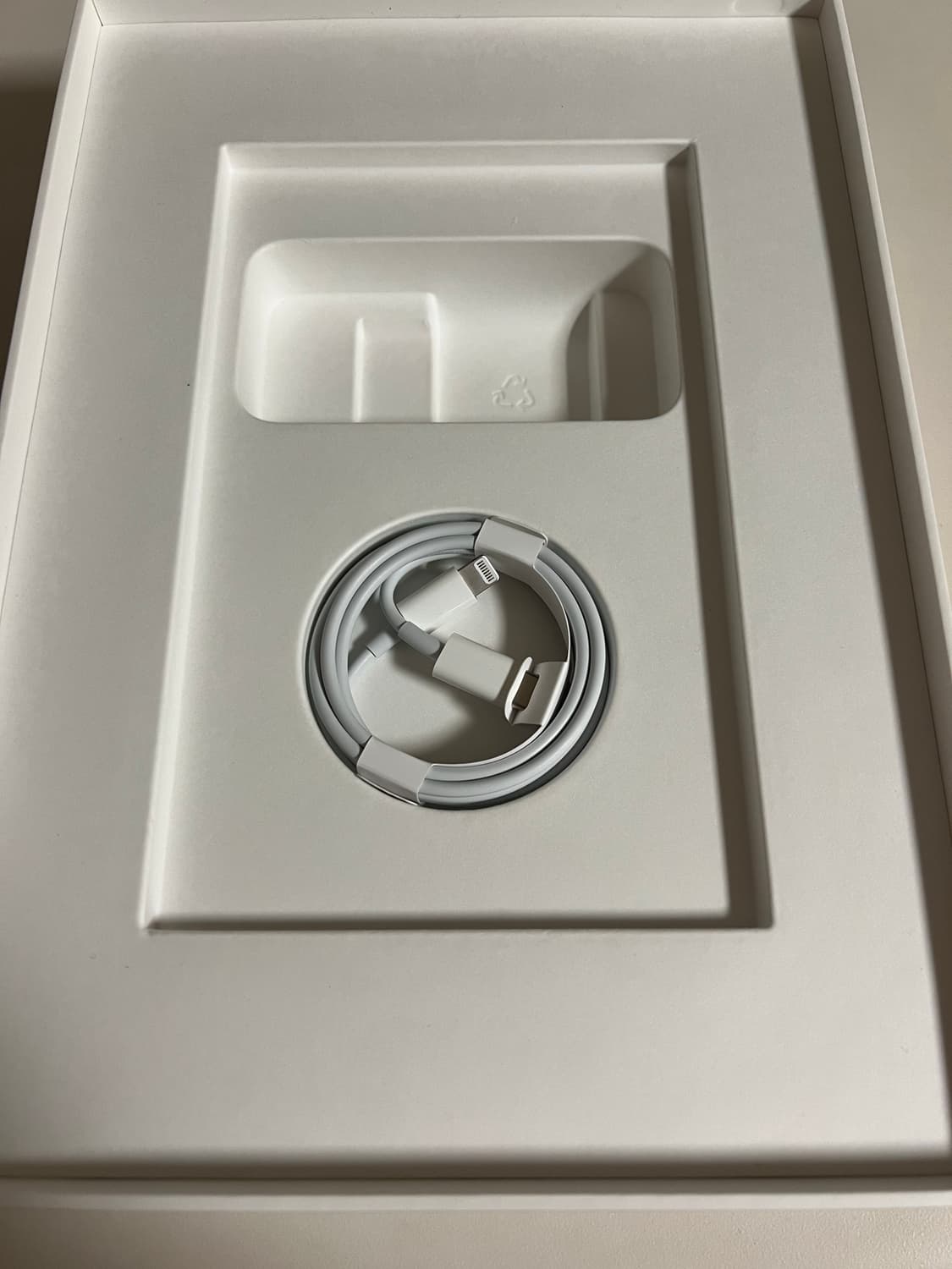 아이패드 9세대 셀룰러 64GB 실버 A급 상품이미지4