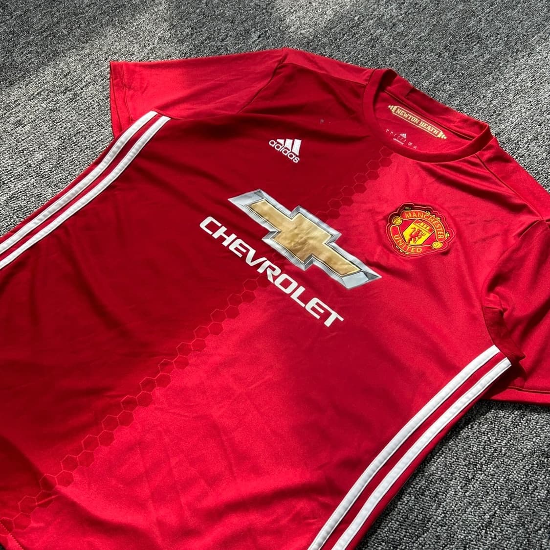 아디다스 맨체스터 유나이티드 16/17 홈 유니폼  상품이미지3