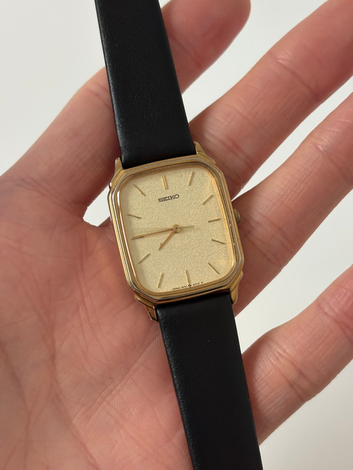 1980년대 텍스쳐 다이얼 골드 스퀘어 쿼츠 남성 상품이미지2