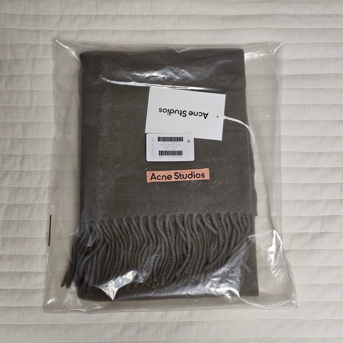 미개봉 새제품) 아크네 스튜디오 내로우 울 프린지 스카프 카키 그린 상품이미지1