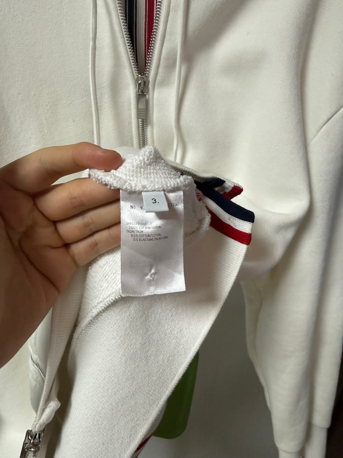 [당일출고,3사이즈] 톰브라운 화이트 백삼선 후드집업 상품이미지5