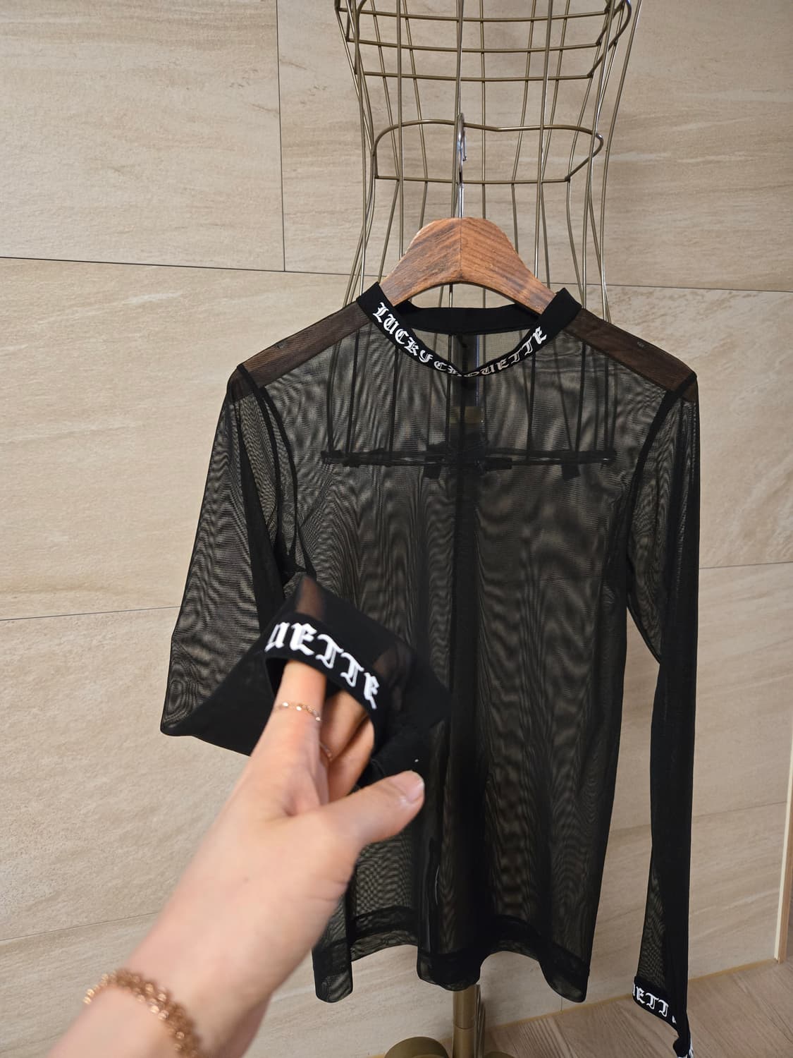 [38] 럭키슈에뜨 여성 시스루 긴팔티 상품이미지3