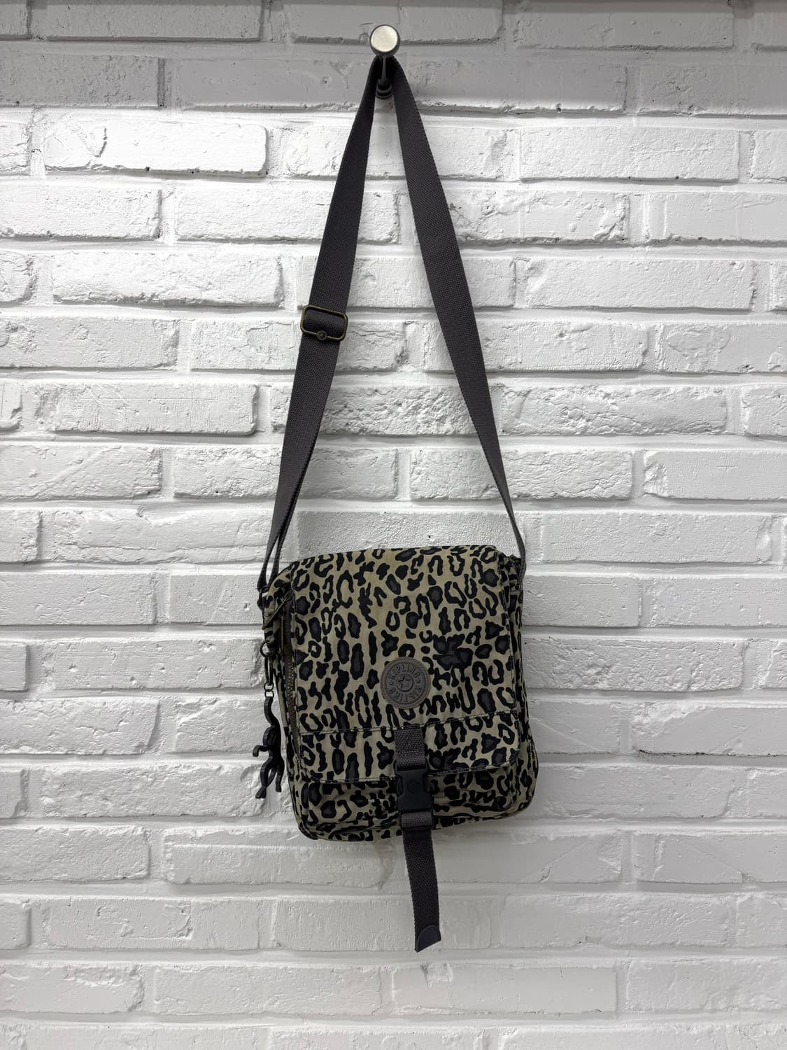 키플링 레오파드 호피 크로스백 상품이미지2