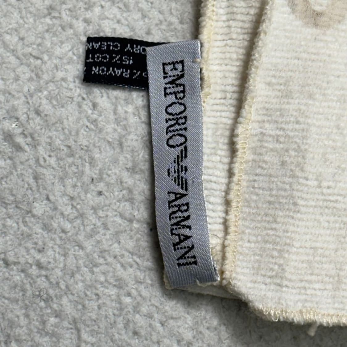 EMPORIO ARMANI 세브런 패턴 실크 스카프 아이보리 상품이미지5