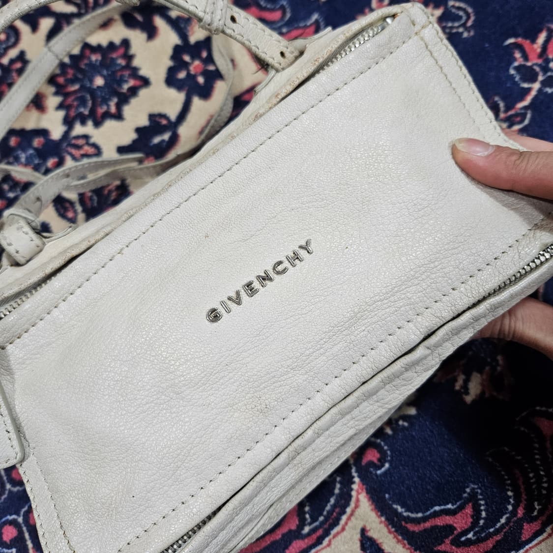 지방시 미니 판도라 큐브 크로스백 24 x 11 x 11 size 상품이미지2