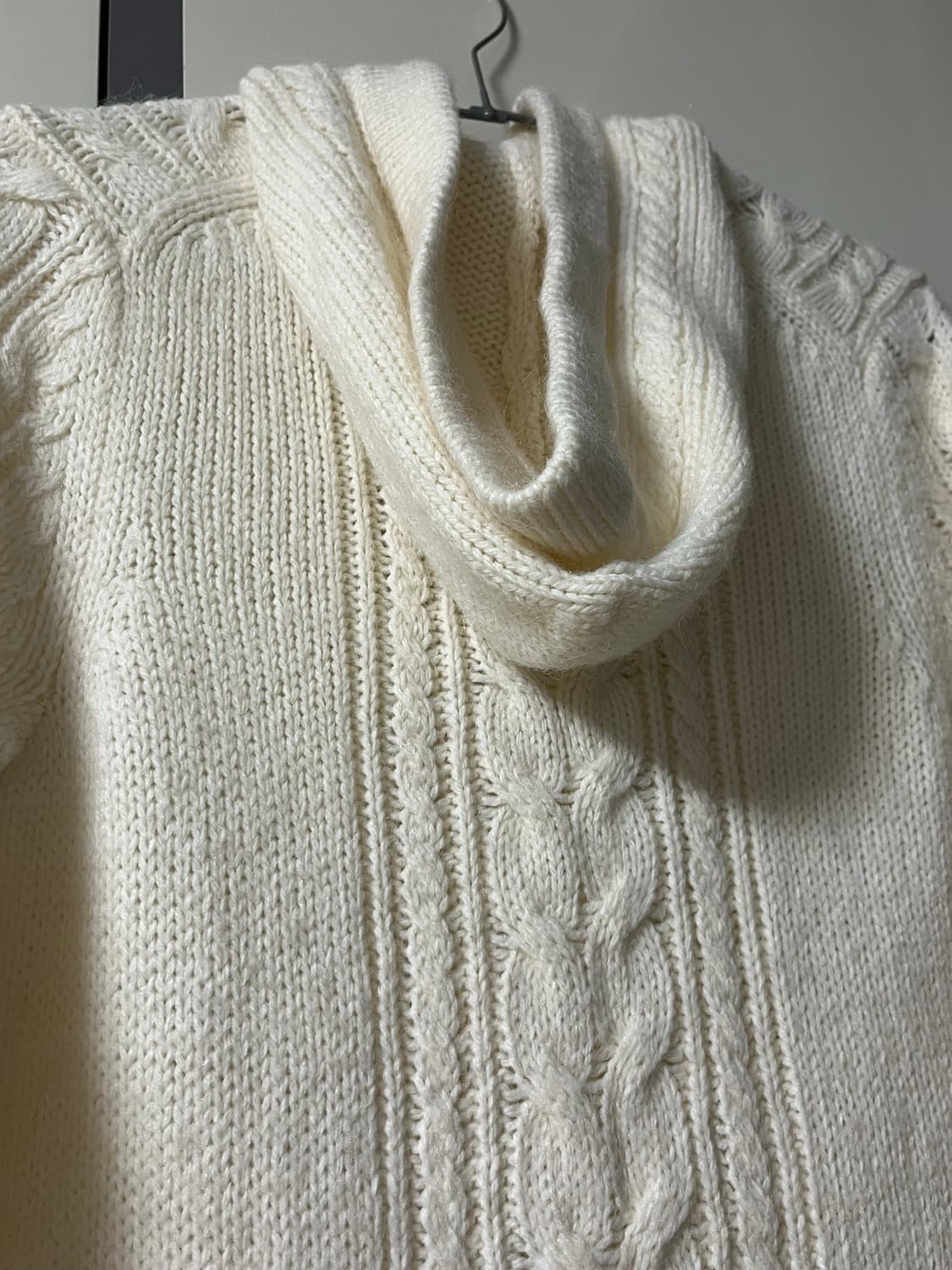 유니클로 떡볶이 후드 니트 상품이미지6