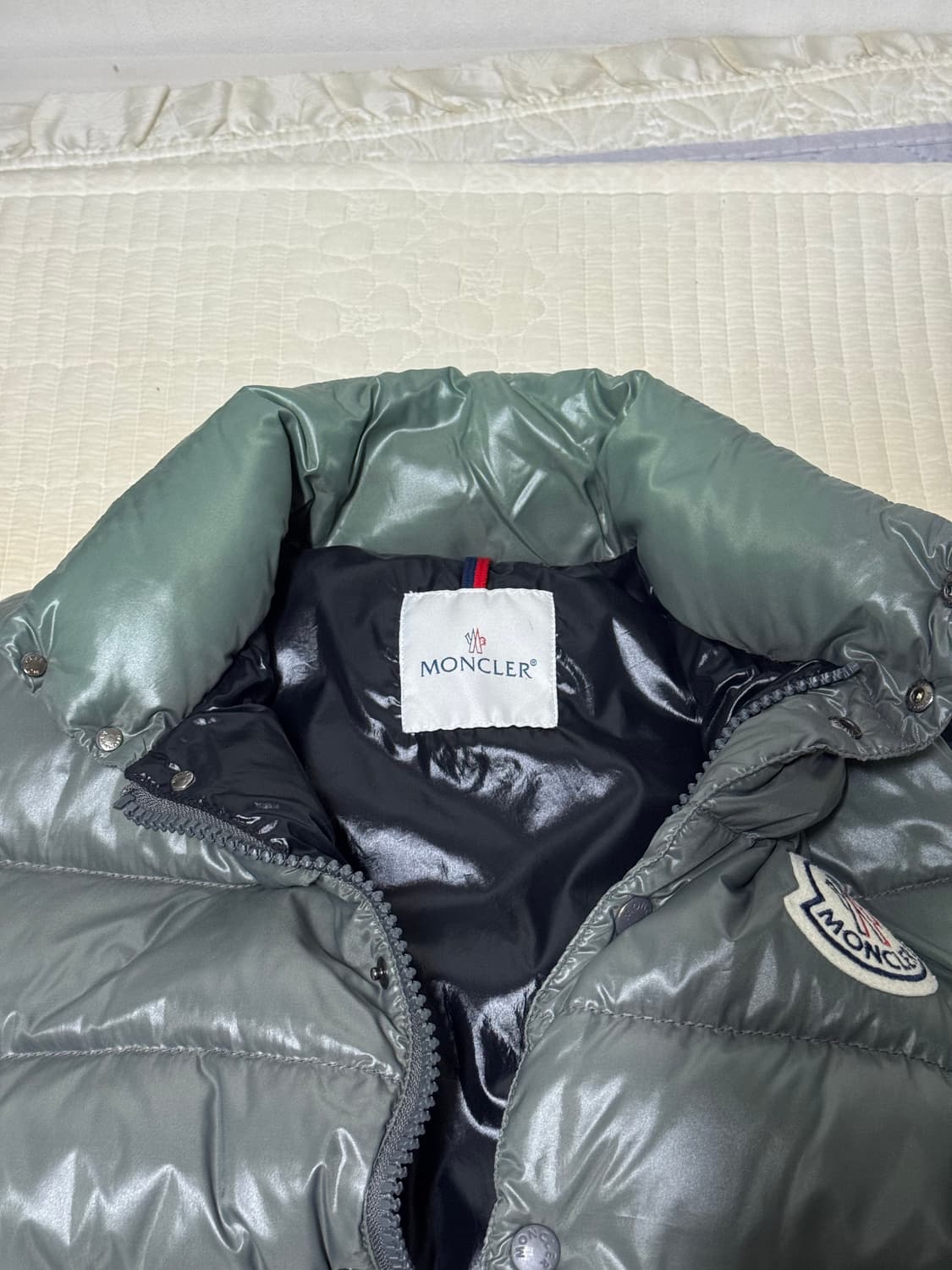 몽클레어 패딩조끼 2사이즈 상품이미지5