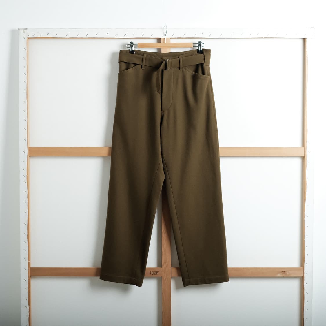 Comoli 코모리 울 벨티드 팬츠 카키 1(29-31)사이즈 상품이미지2
