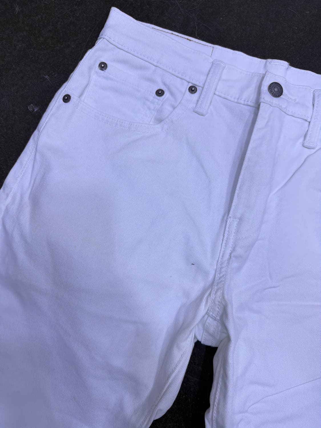 리바이스 502 레귤러 테이퍼드핏 화이트진 데님팬츠 30 상품이미지4