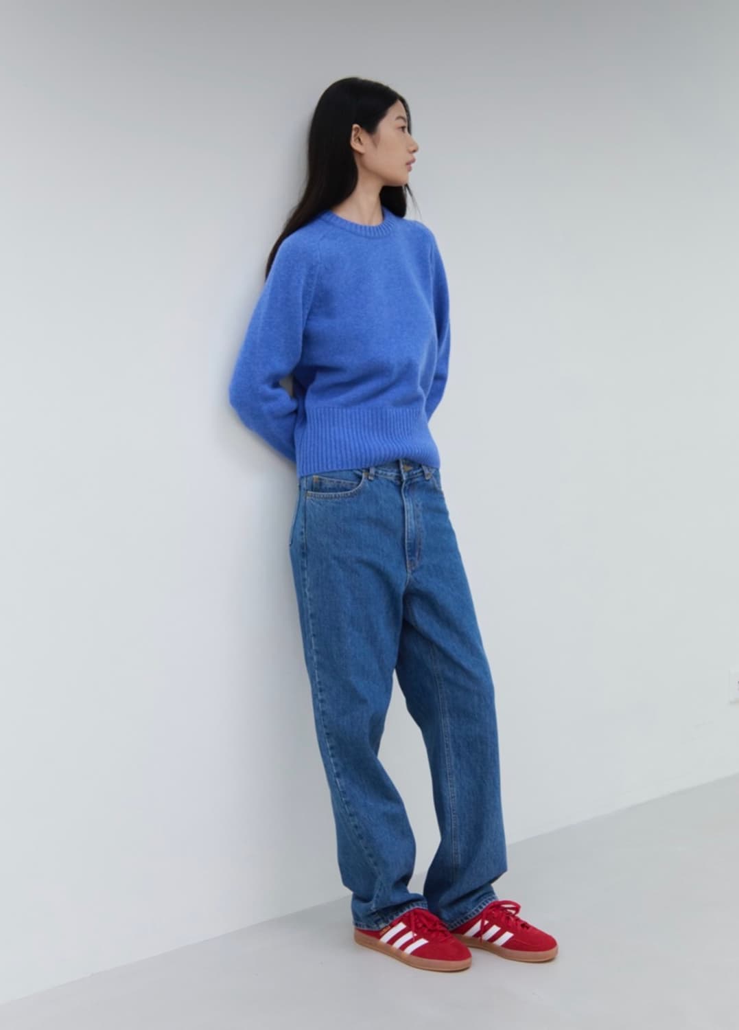 GBH 지비에이치어패럴 마린블루 크루넥 니트 상품이미지2