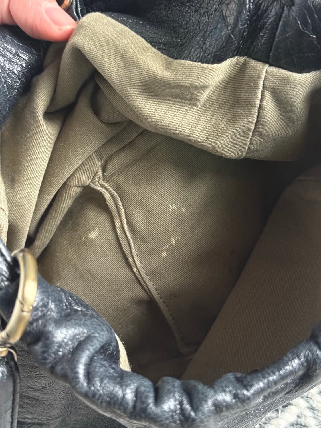 YURT 유르트 블랙 가죽 미니 숄더백 상품이미지3