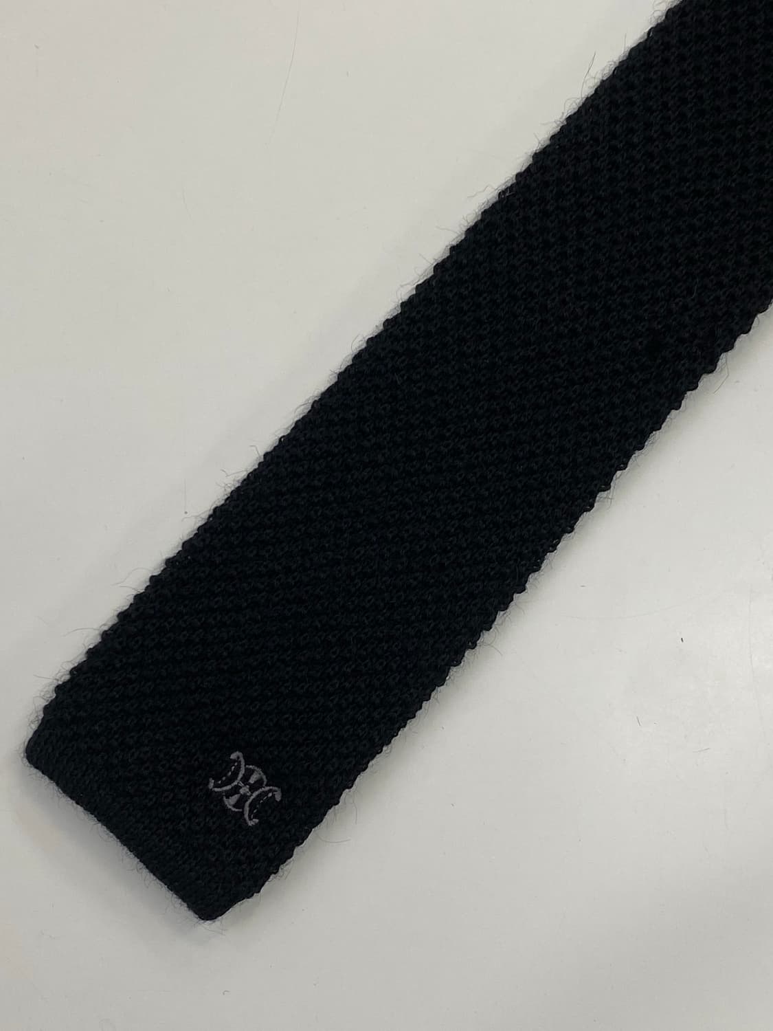 셀린느(celine) 심플로고 정품 명품블랙 니트넥타이 총장127.5cm 상품이미지6