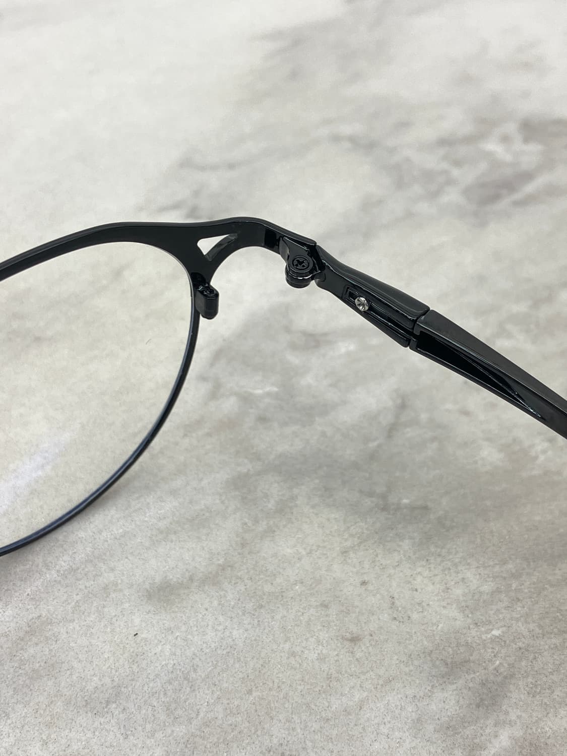 B36 H2X 블랙 라운드 메탈테 안경(17g) 상품이미지3