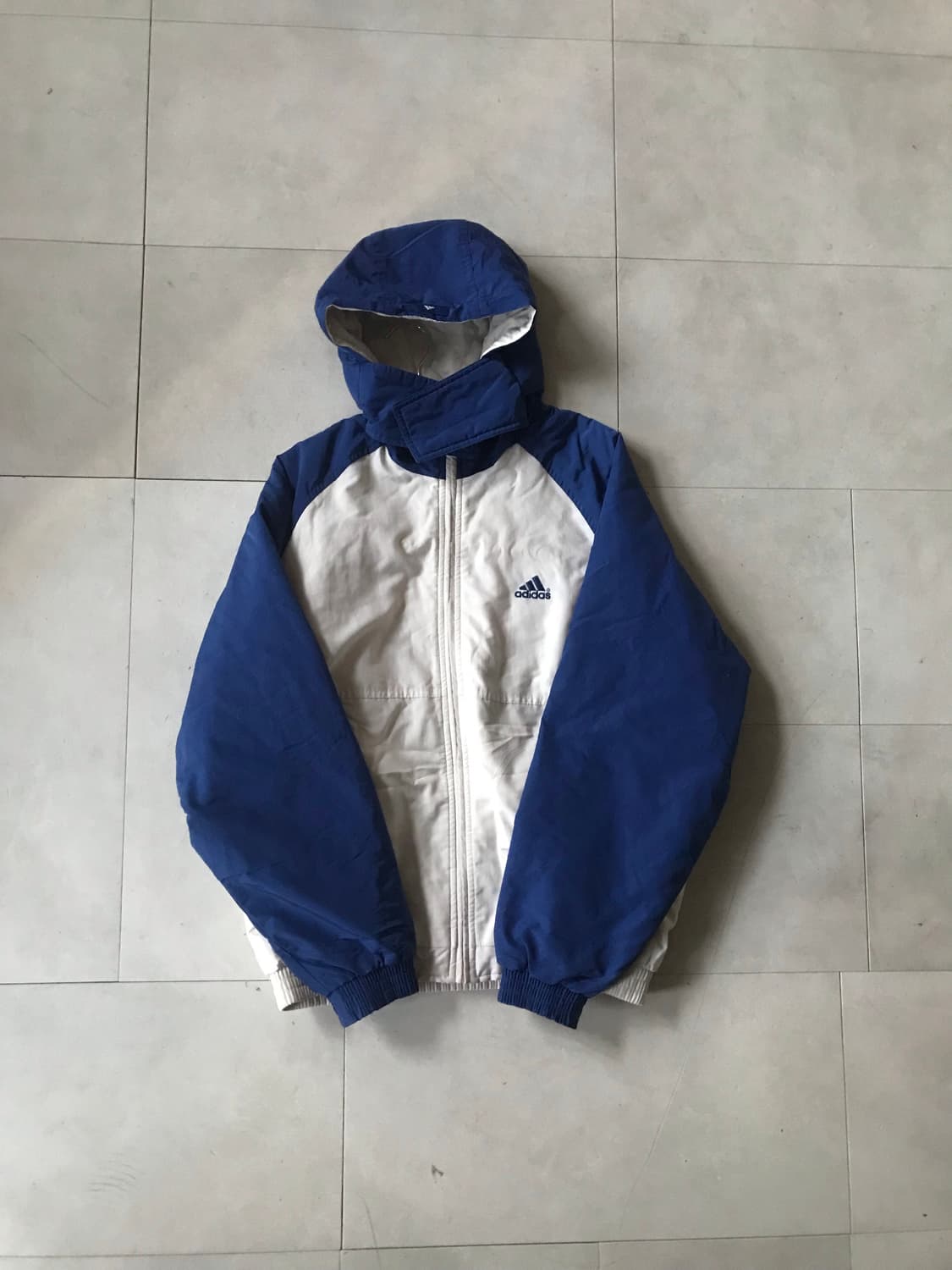 아디다스 흰파 나그랑 패딩 상품이미지6