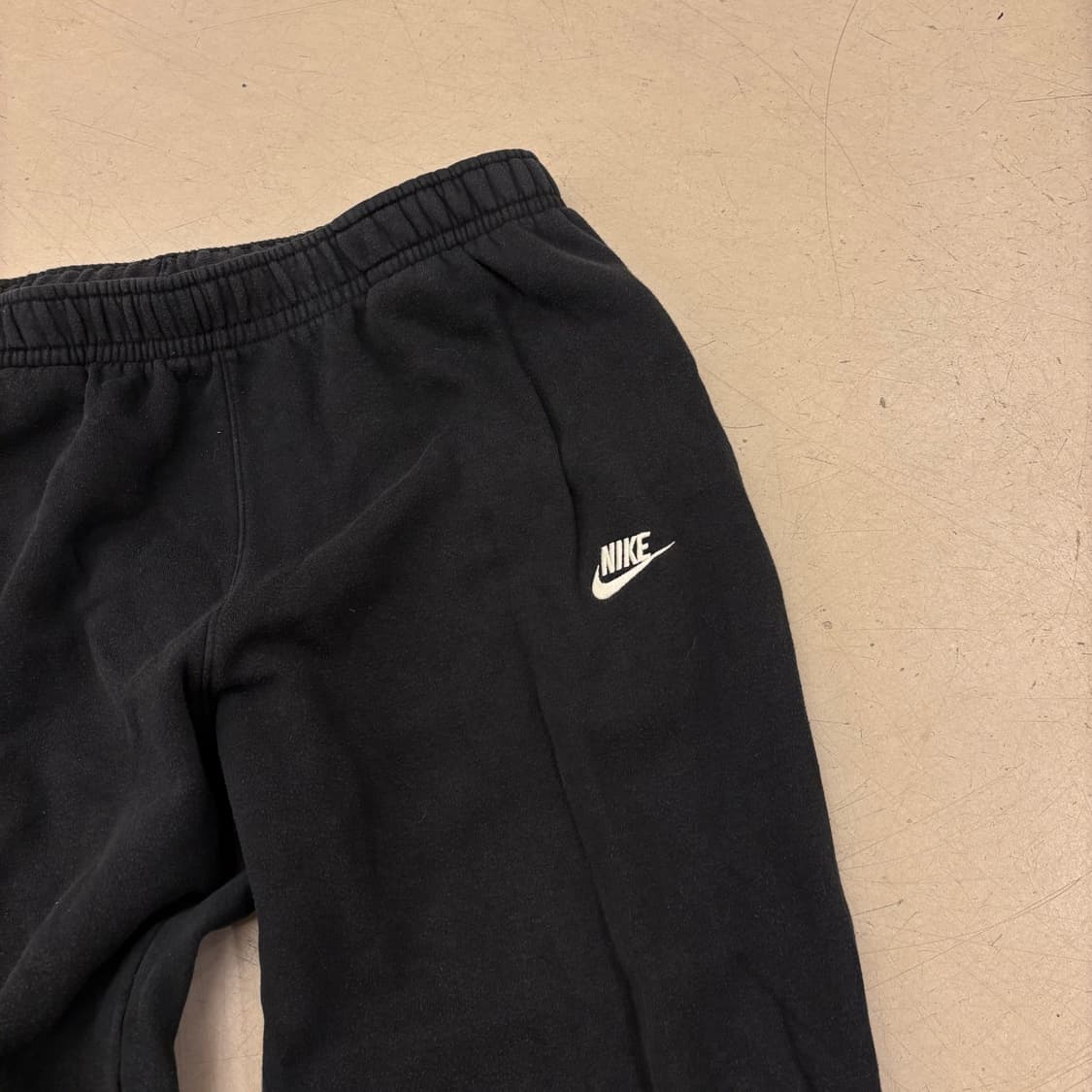 나이키 퓨추라 스몰로고 조거 팬츠 상품이미지2