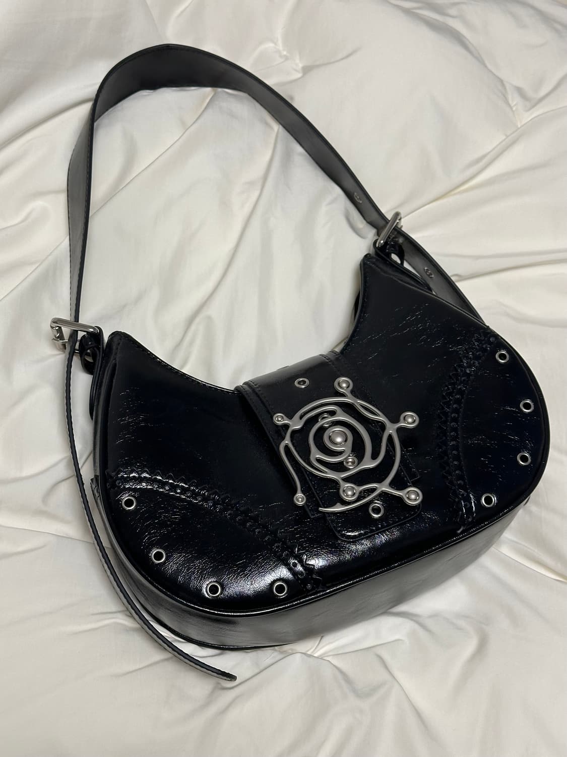 CONP Crescent Underarm Bag 상품이미지6