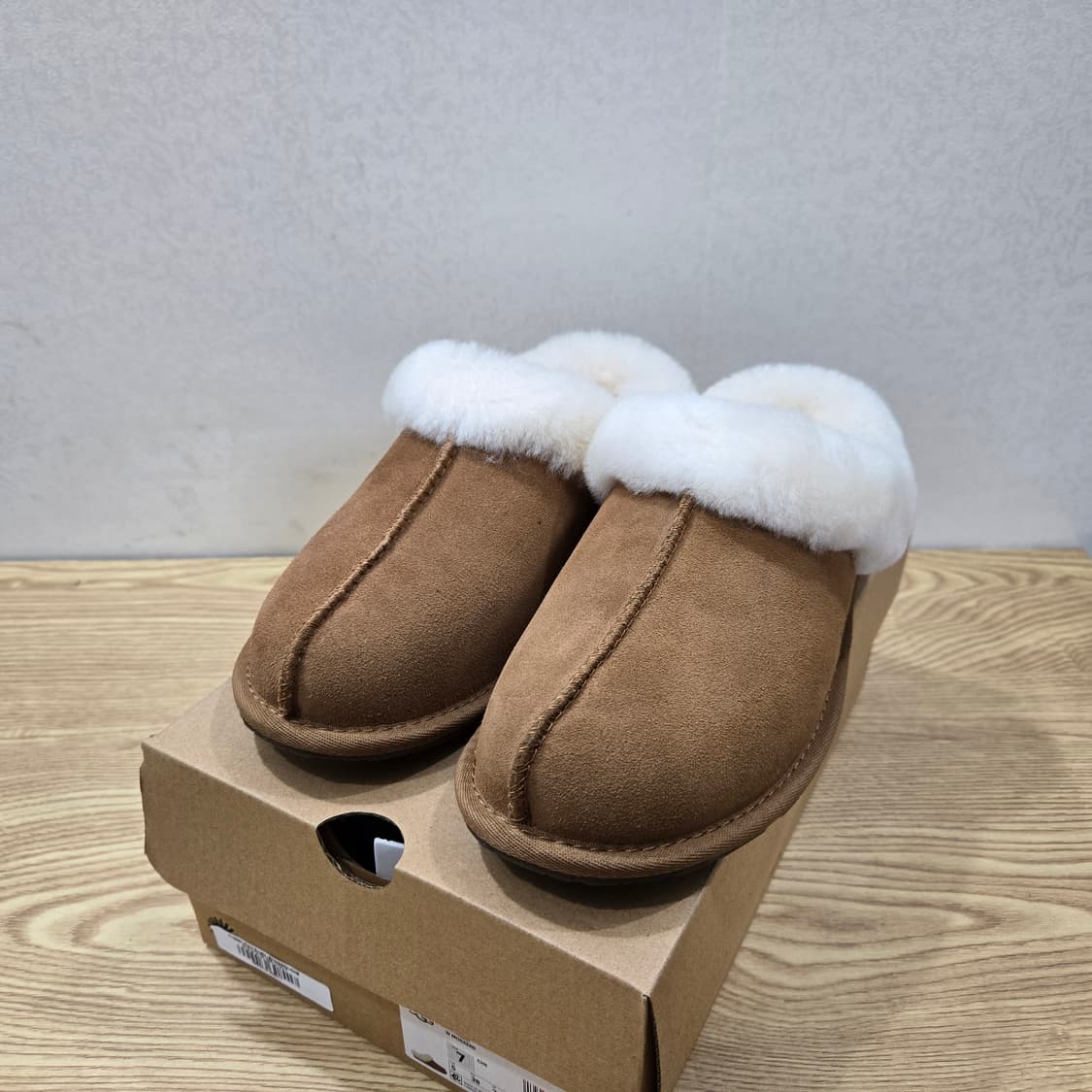 240 어그 UGG 모레네 슬리퍼 체스트넛 새상품 상품이미지1