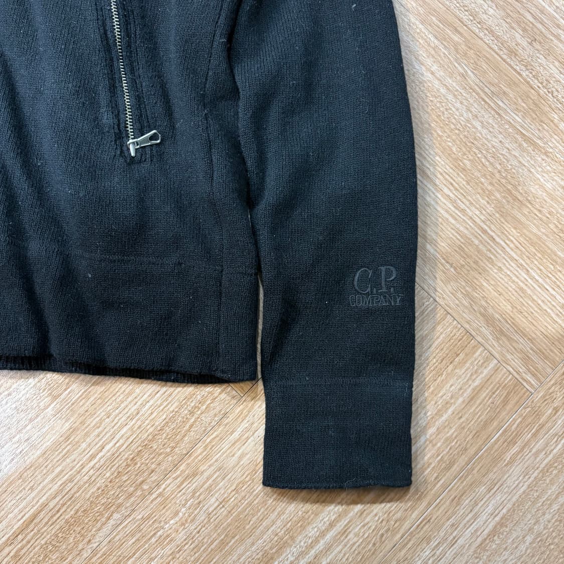 씨피컴퍼니 블랙 니트 고글 3 투웨이 지퍼 후디 자켓 상품이미지4