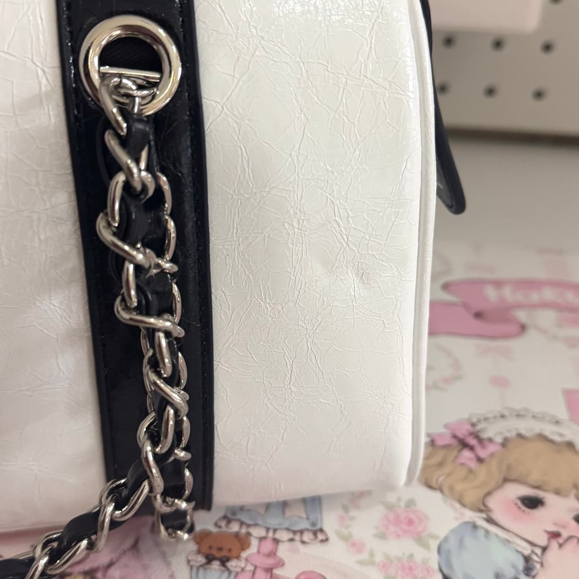 카디널레드 텐버백 + 블랙 리본 참 상품이미지3