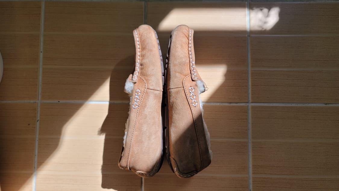 정품 어그 UGG Ansley(앤슬리) 모카슈즈 | 카멜 7(245) 상품이미지6