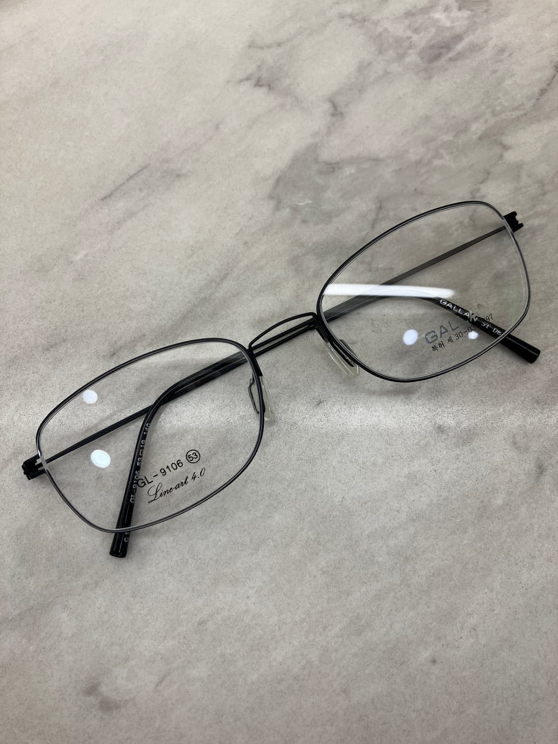B34 갤랑 GALLAN 매트 블랙 역산각 메탈테 안경(14g) 상품이미지1