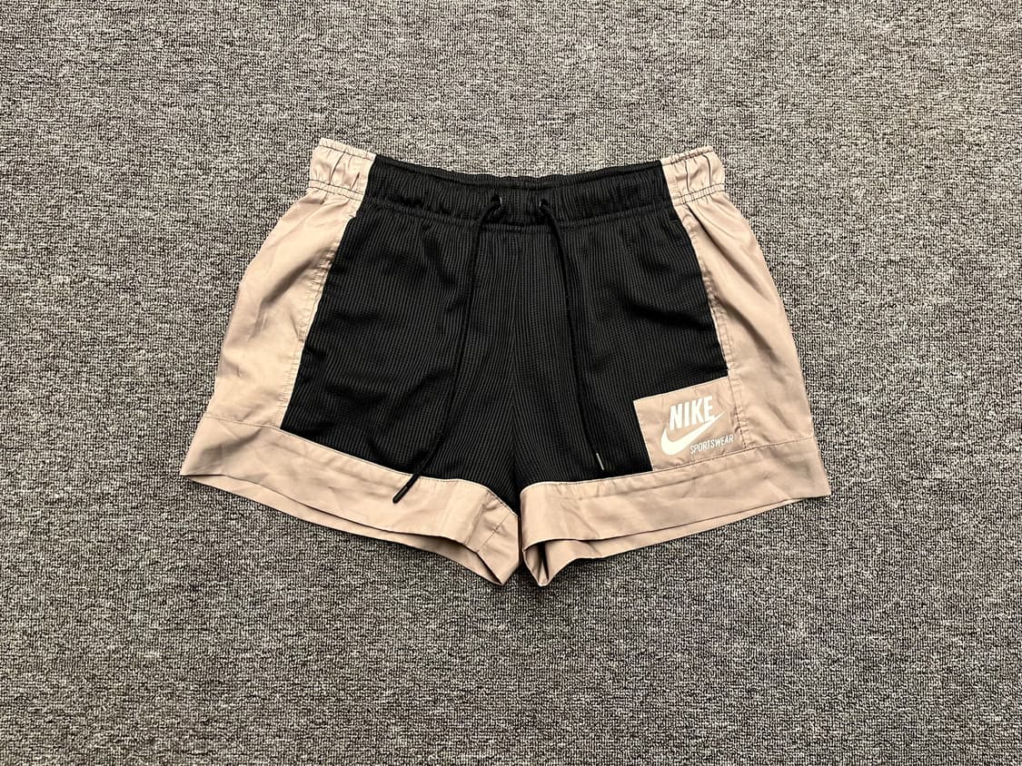 [28~30] 나이키 스포츠웨어 우먼 반바지 M  상품이미지1