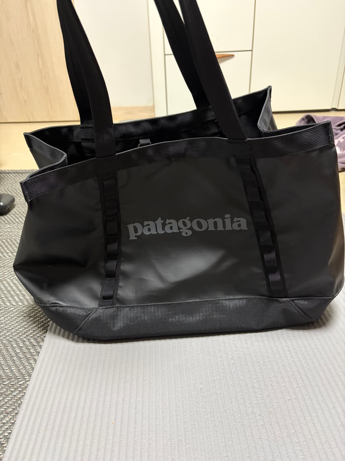파타고니아 블랙홀 25L 토트백 블랙 상품이미지3